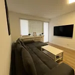 Zentrales und renoviertes Apartment nähe Medienhafen mit Balkon