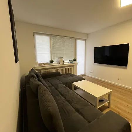 Zentrales Und Renoviertes Naehe Medienhafen Mit Balkon Dusseldorf