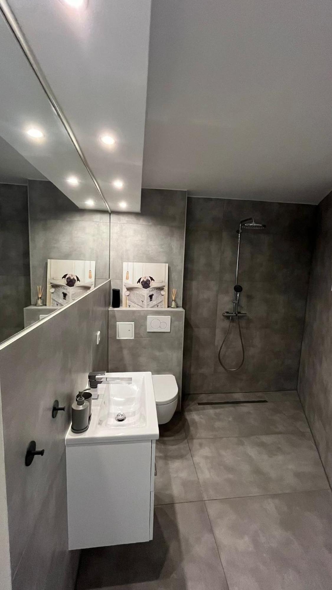 Apartment Zentrales Und Renoviertes Nähe Medienhafen Mit Balkon