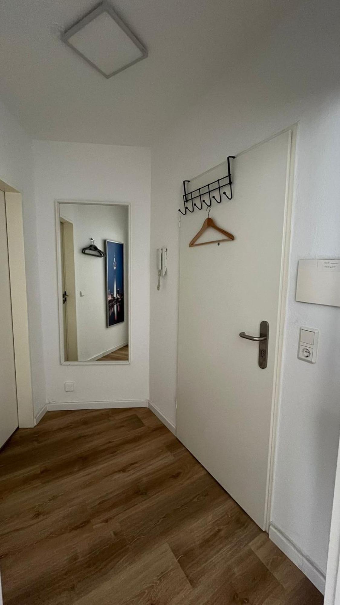 Zentrales Und Renoviertes Nähe Medienhafen Mit Balkon