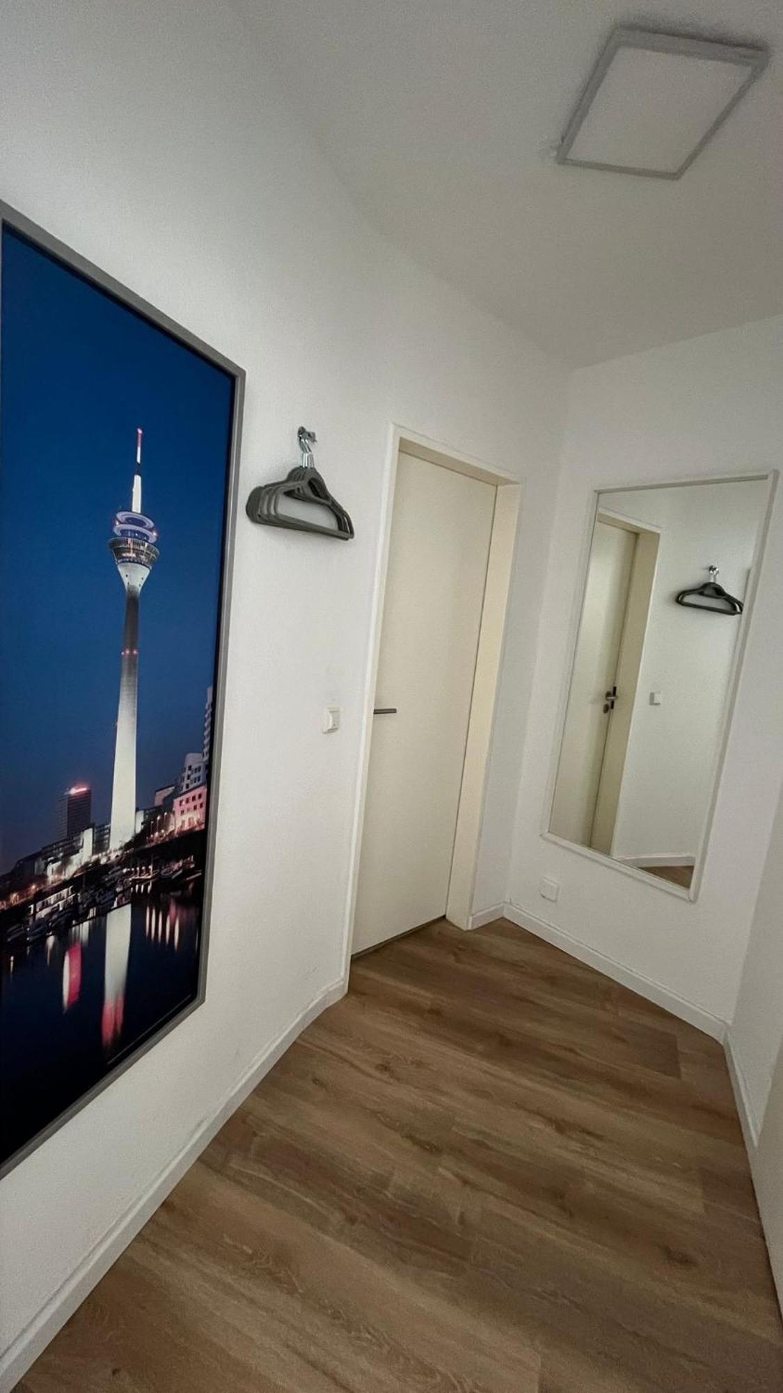 Zentrales Und Renoviertes Nähe Medienhafen Mit Balkon Apartment *