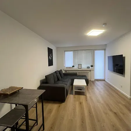 Zentrales Und Renoviertes Naehe Medienhafen Mit Balkon Appartement Düsseldorf