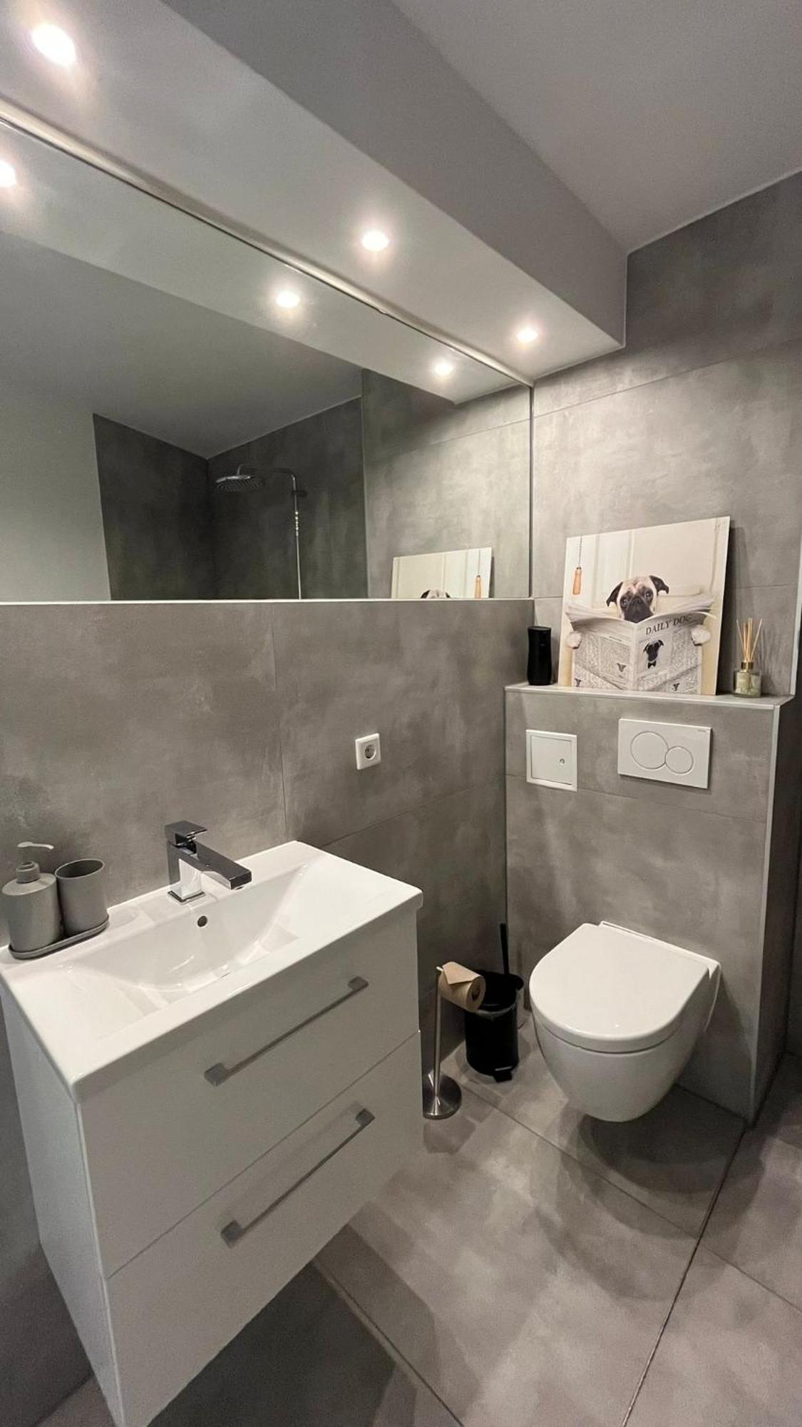 Appartement Zentrales Und Renoviertes Naehe Medienhafen Mit Balkon